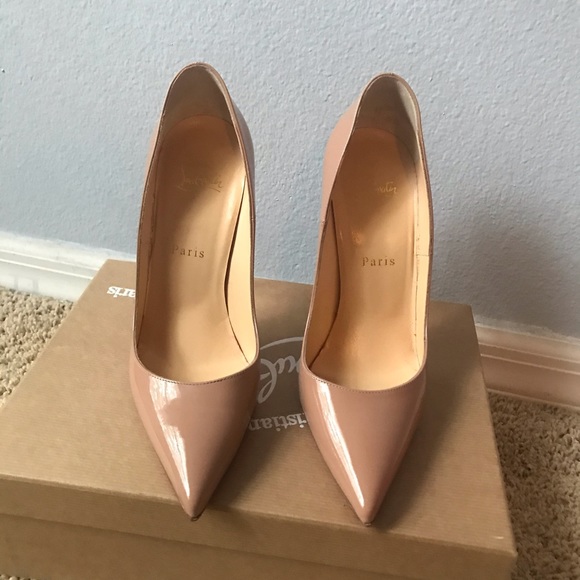 Nude Christian Louboutin - So Kate - Picture 2 of 5